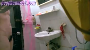Ngintip Adik dan temannya lagi nginep
