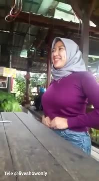minah penjual  buah di pasar - CHANNEL TELEGRAM @asupanvirall13