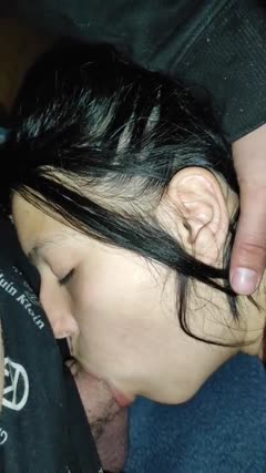 ganguin abg memek sempit lagi tidur ngajakin ngewe