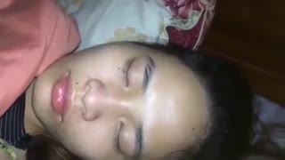 Sepupu lagi tidur di masukin.mp4