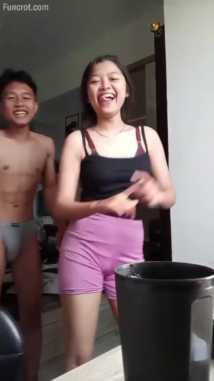 01:34 1.683 Cowonya hoki cewenya cantik sempit lagi ywssx6a6kxg7