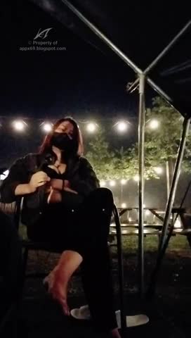 bebii diobok obokin memeknya pas nongki di cafe