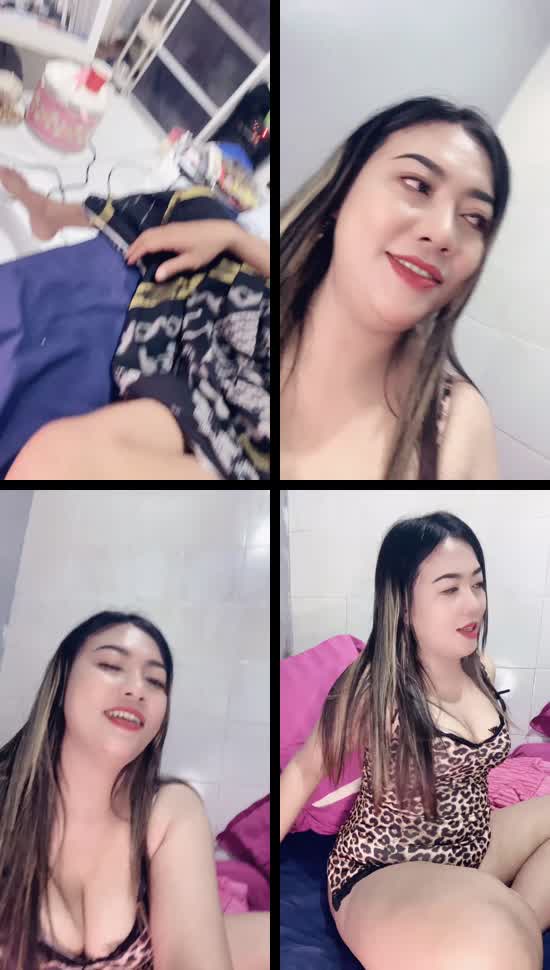 MOMOSHAN MINTA DIPIJITIN SI ABAH. SURUHVMIJIT MALAH GRP3 GREPE MULU JADI BECEK SEMUA TUHH