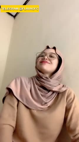Bby Ica hijab omek di kamar