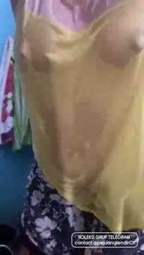ga sengaja lihat adek ipar lagi mandi langsung di ajak ewe