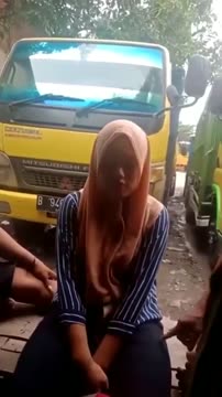 SPG Minuman Di Grepe Oleh Supir² Truk TELE @vitamindoodstream