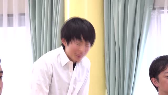 [ Jav Sub Indo ] "Payudara guru yang harus disalahkan!" Masalah payudara besar K-cup guru wanita cantik yang mengubah semua anak laki-laki menjadi pemerkosa penuh nafsu - Kagura Momoka SONE-319