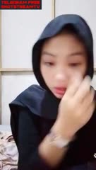Cewek Jilbab Hitam Live Barbar di Kobel Memeknya - SangeLink