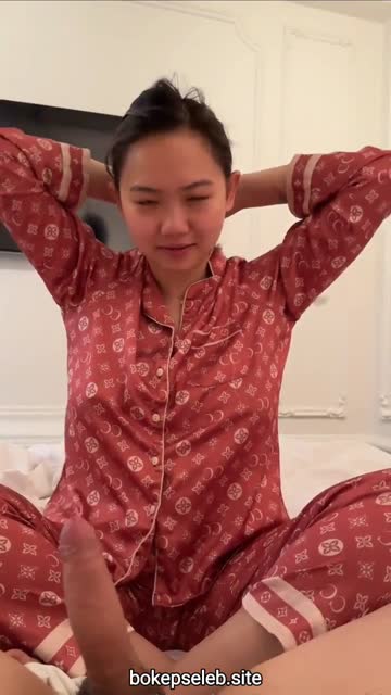 07:53 1.526 Bokep indo viral binor crazy rich chindo toge bokep seleb selingkuh 27djktkrzc4i