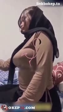 Tante Hijab Montok Main Sama  Ponakan