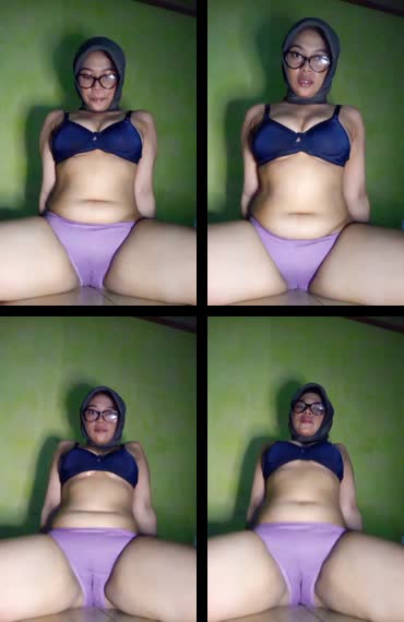Hijab kacamata pamer
