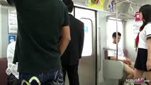 Jav_Digilir bergantian sama penumpang bus