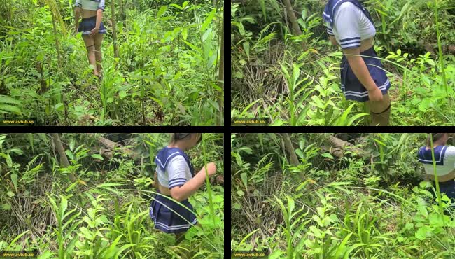 Goyang Janda Binal Kostum Pelajar Jepung Ngewe di Hutan - DoodStream