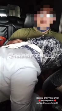 DISEPONGIN TANTE HIJABERS TOBRUT DIMOBIL