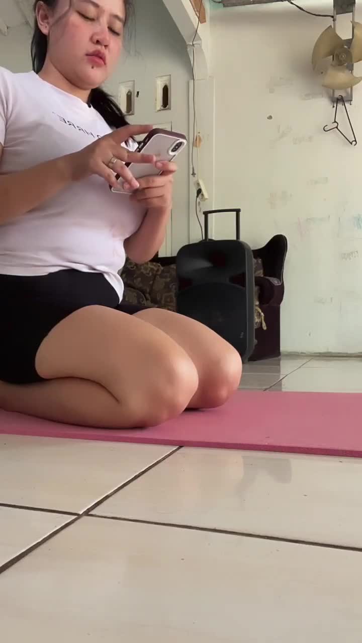 Berlian ochi Fitness montok bigo live uting nongol(1).mp4