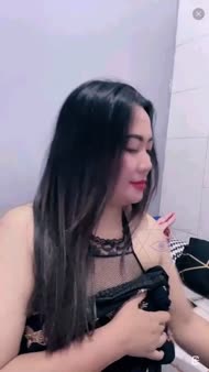 Dinda ajakin brondongnya adu m!num..