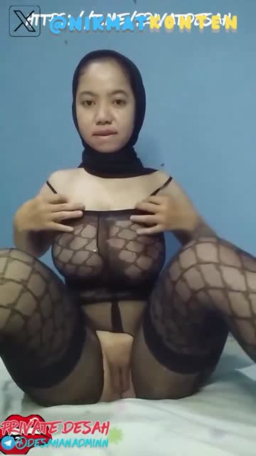 Ukhti Lusi pake stocking ngen - DoodStream