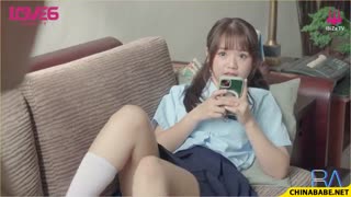 Adik sepupu datang untuk menghabiskan liburan musim panas di rumahku dan berhubungan seks dengan kekasihnya di depanku