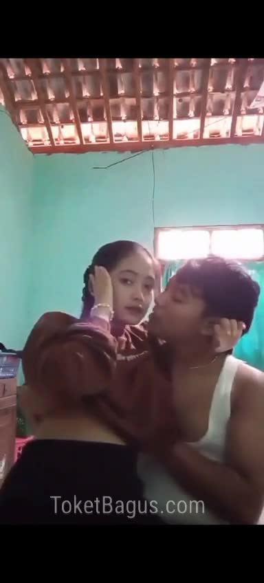 07:41 1.090 Kakak adek ngewe saat rumah sepi s25wdc7fxv15