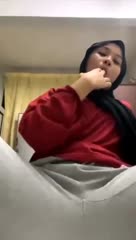 Gadis ABG Jilbab Hitam Sange Colmek Doi Cakep Manis Viral