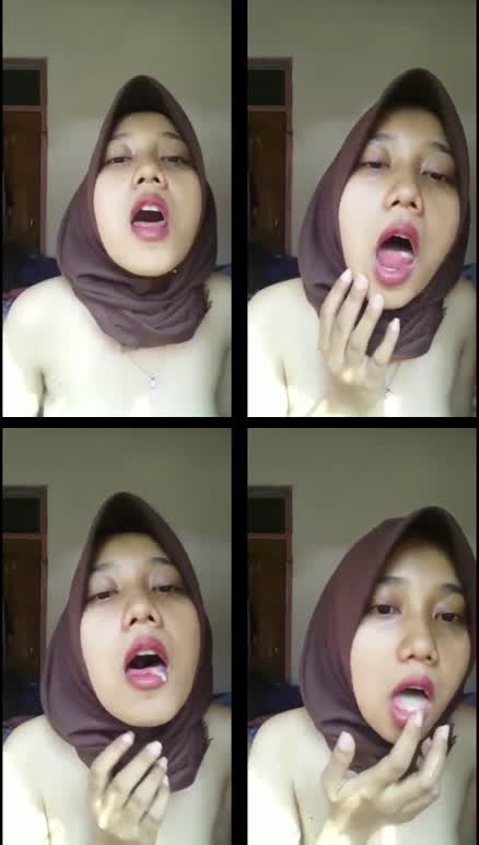 Hijab Coklat Lagi Sange